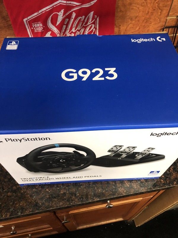 Logitech G923 Racing Wheel & Pedals for PC PS4 & PS5 Featuring TRUEFORCE.