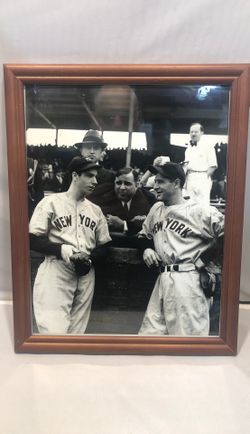 Joe DiMaggio & Mayor of NY Fiorello LaGuardia & Lou Gehrig @ Wrigley Field for 1938 World Series vs CUBS