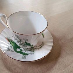 vintage teacup and saucer set