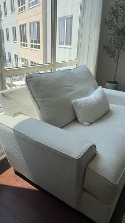 Love seat
