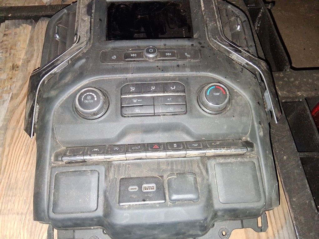 Front Face Silverado Center Dash