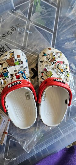 Crocs for kids: PEANUTS: j1, j2, j3