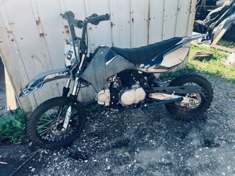 Apollo dirt bike 125cc