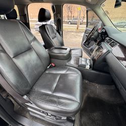 2011 yukon denali awd