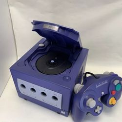Gamecube With Over A Hundred Games
