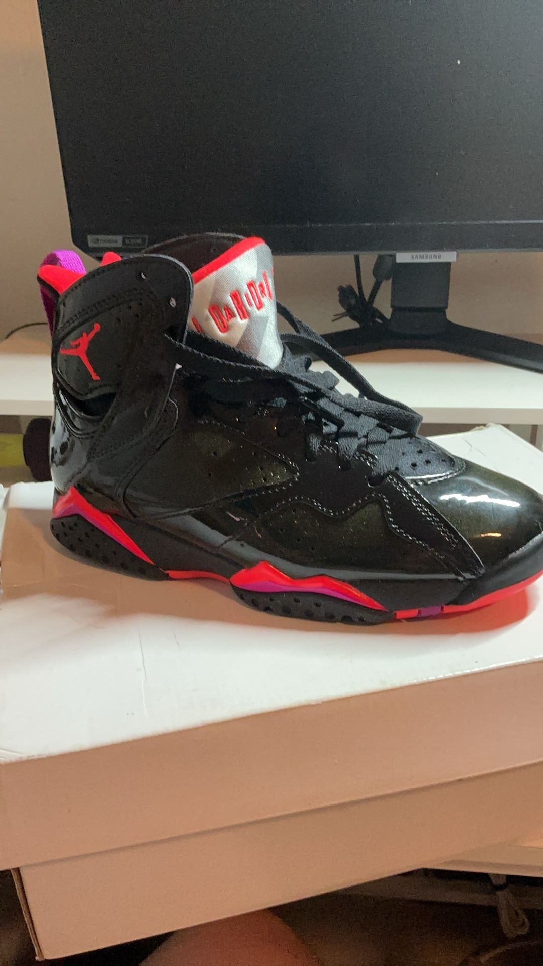 Women’s Size 5 Air Jordan 7s