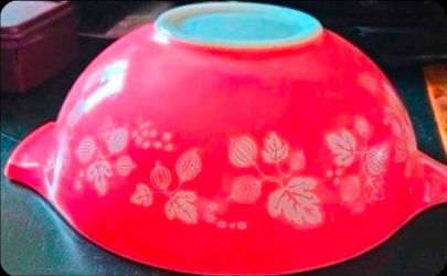 Vintage 1950s PYREX 444 Pink Gooseberry Large Cinderella Bowl $80