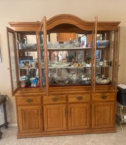 China hutch excellent condition lights installed in side $250 OBO
