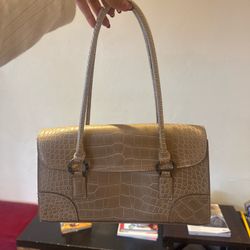 Hilfigher vintage crocodile beige bag- pink interior