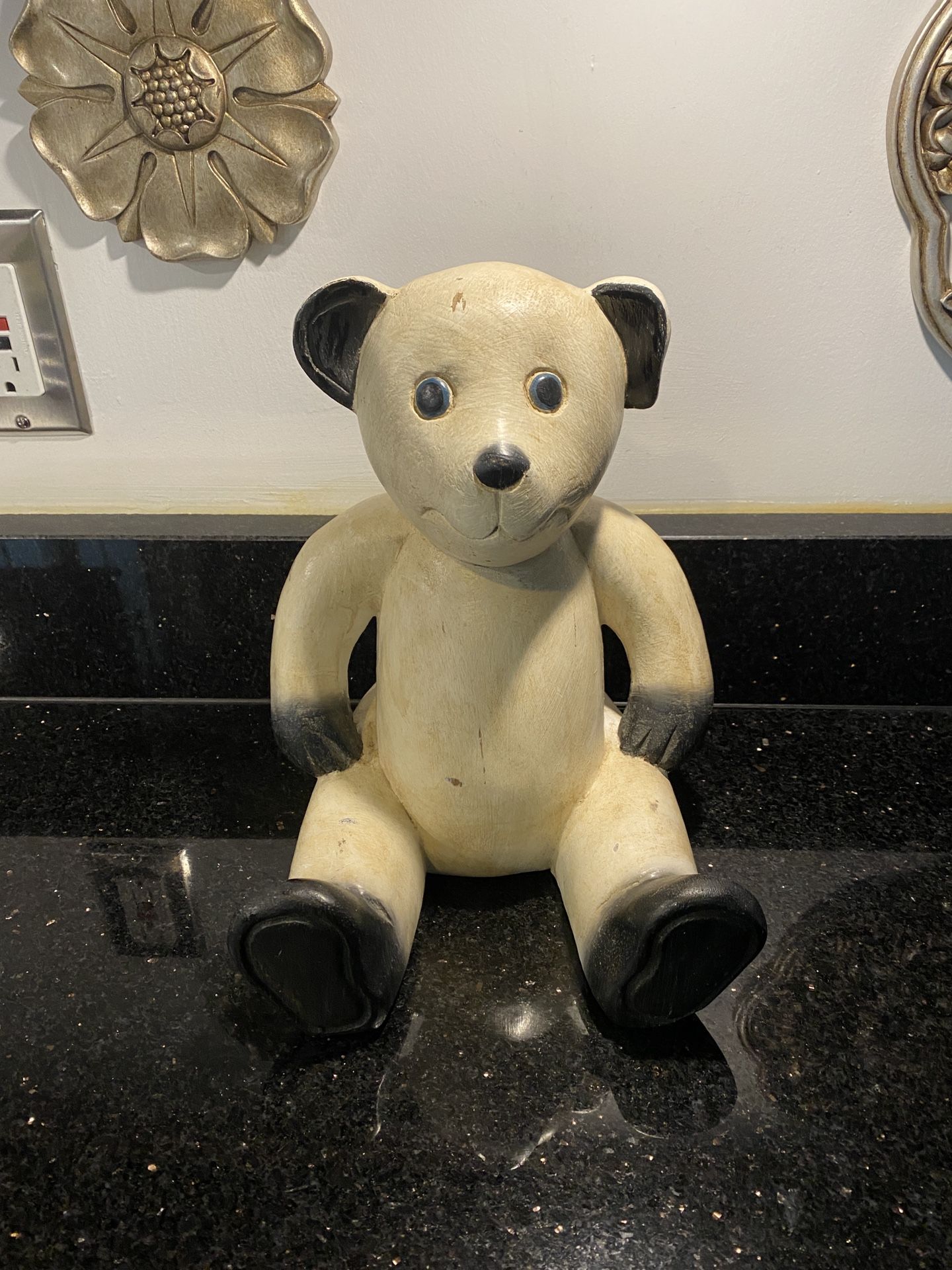 Vintage Hand Carved Wooden Sitting Teddy Bear Painted Large 10” 3.5 lbs