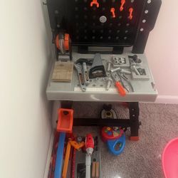 Black and Decker Toy Tool Table 