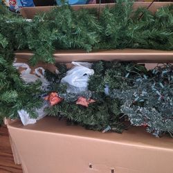 *Pending Pickup*Free Greenery And Big Garland. 