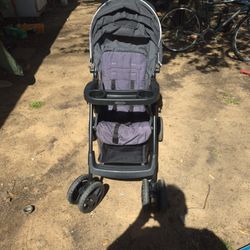 Graco Stroller – Compact, Durable & In Great Condition