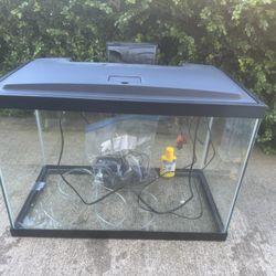 20 Gal. Fish Tank