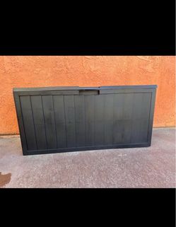 Patio deck box