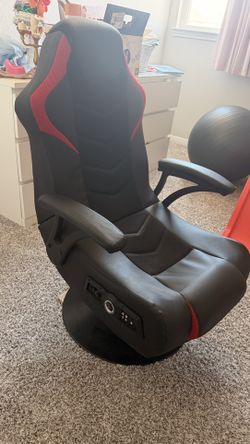 Rocker Gaming Chair With Speaker 🔊