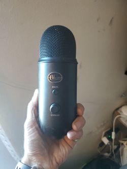 Blue yeti computer microphone