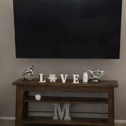 Table with 2-Shelves