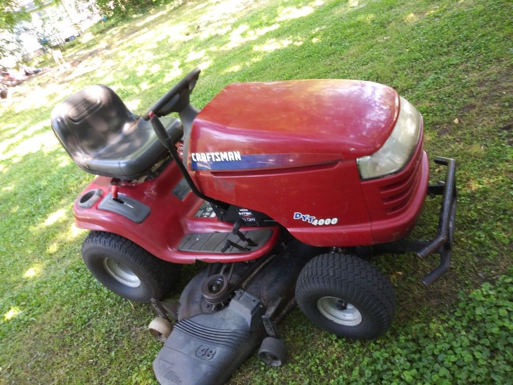 48 inch Craftsman hydrostatic mower pedal drive runs and cuts great