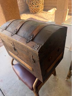 Old antiques furniture make me and Ofer