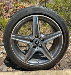 Mercedes Benz Wheel & Tire 18"