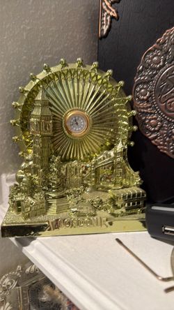 London Souvenir Metal Figurine with Clock