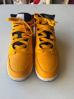 air jordan 1 mid gs university gold