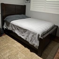 Brown Bed Set (Wooden) 
