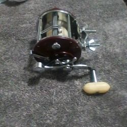 Penn Peer No. 209 Fishing Reel W/ White Handle Vtg