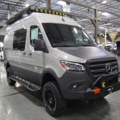 2024 STORYTELLER OVERLAND BEAST MODE -AWD