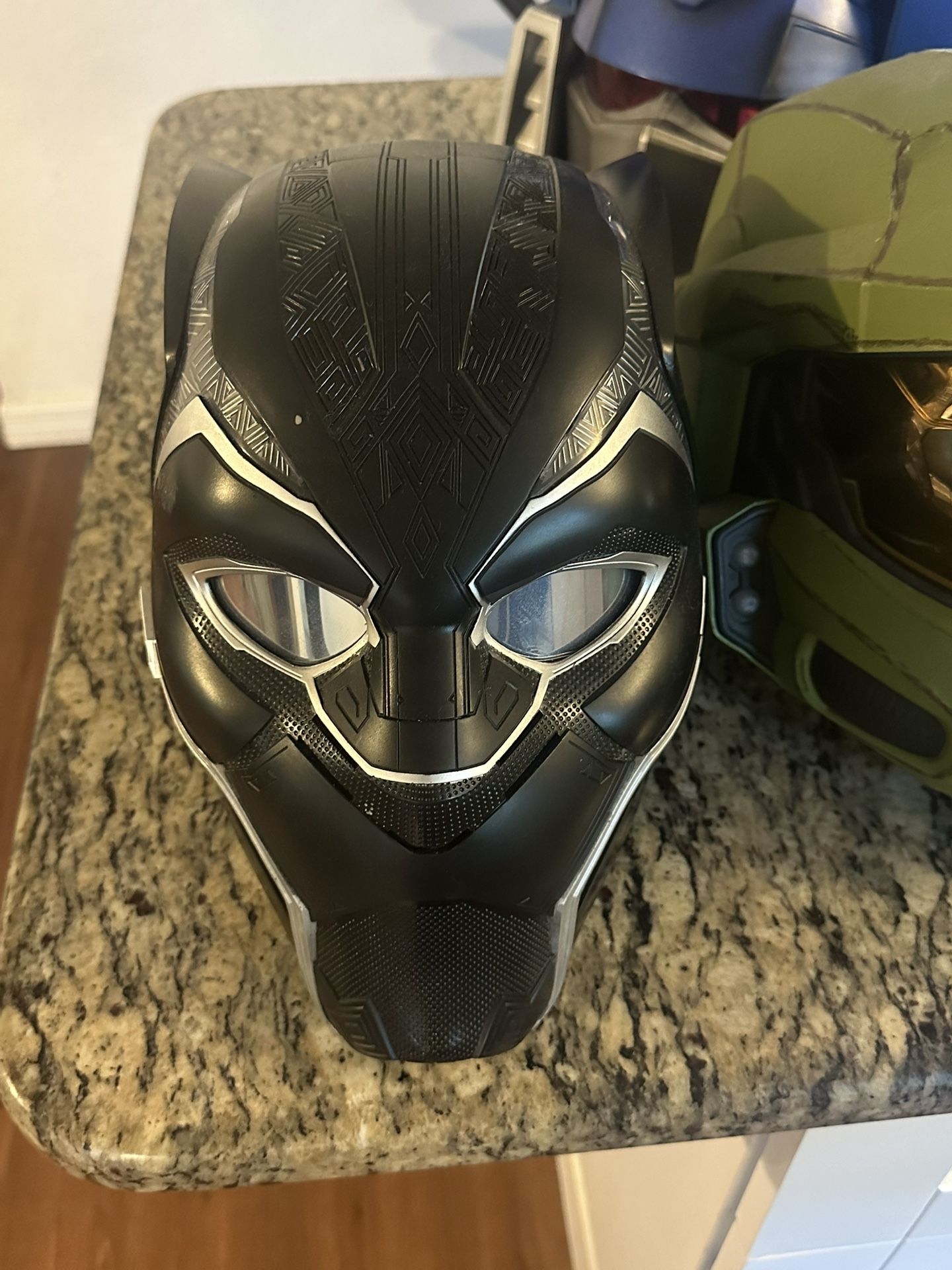 **POST 1/3** Funko Pop / Comic Book / Action Figure /  Helmets, Accessories Etc