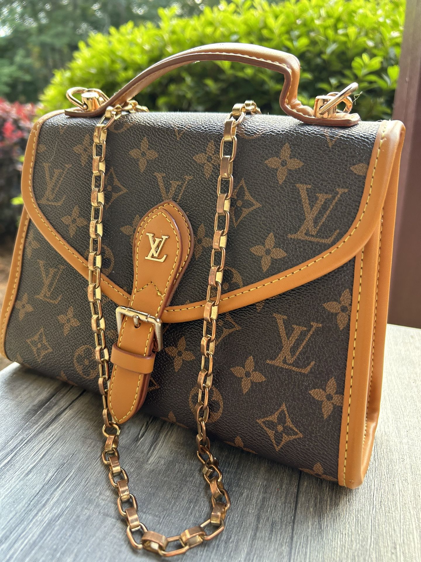 Louis Vuitton Purse