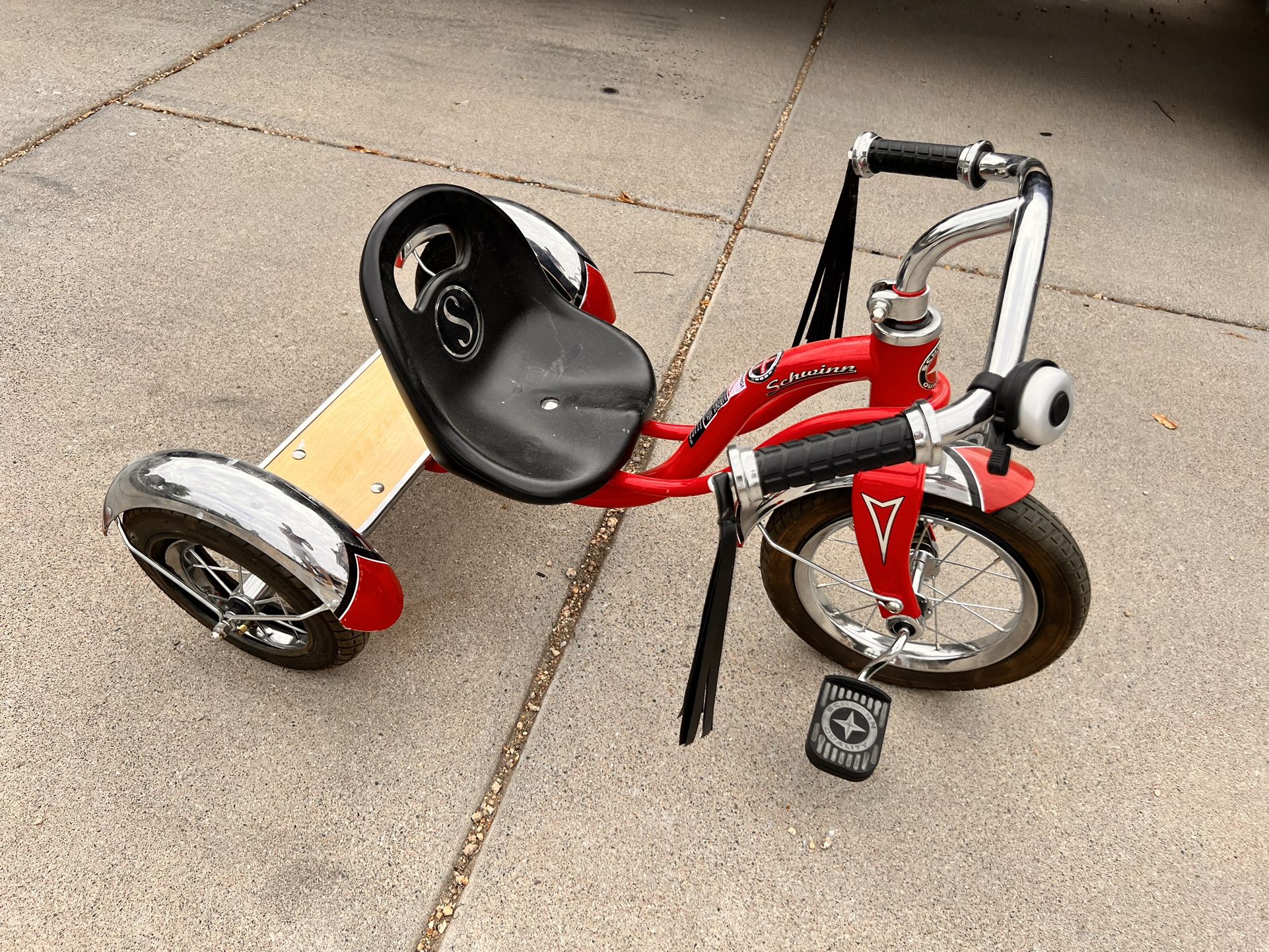 Schwinn Roadster Tricycle Bike for Toddler