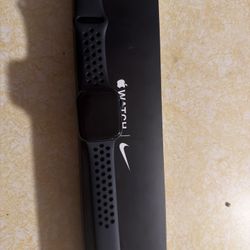 Nike Apple Watch SE 44mm