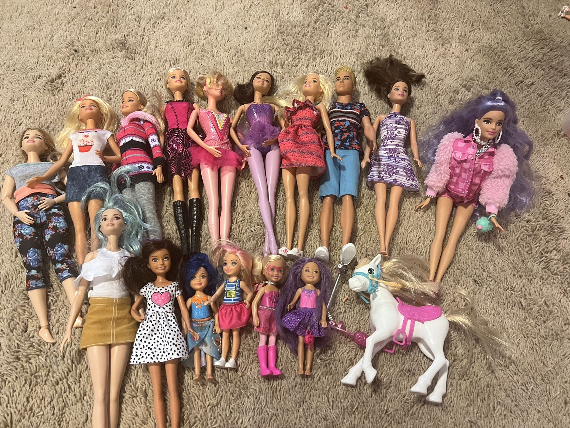 Lot Barbie Dolls