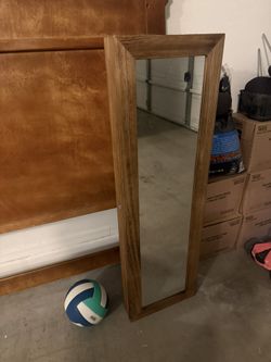 Mirror / jewelry Storage