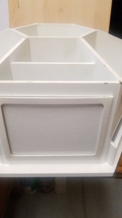 Desk top organizer rotary