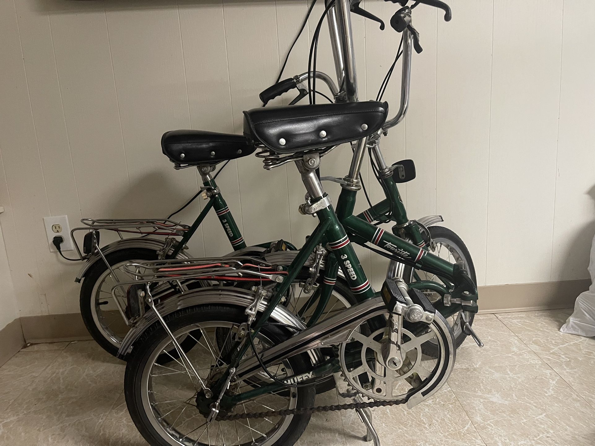 2 Bikes Huffy Classic, 3 Speed, Foldable 
