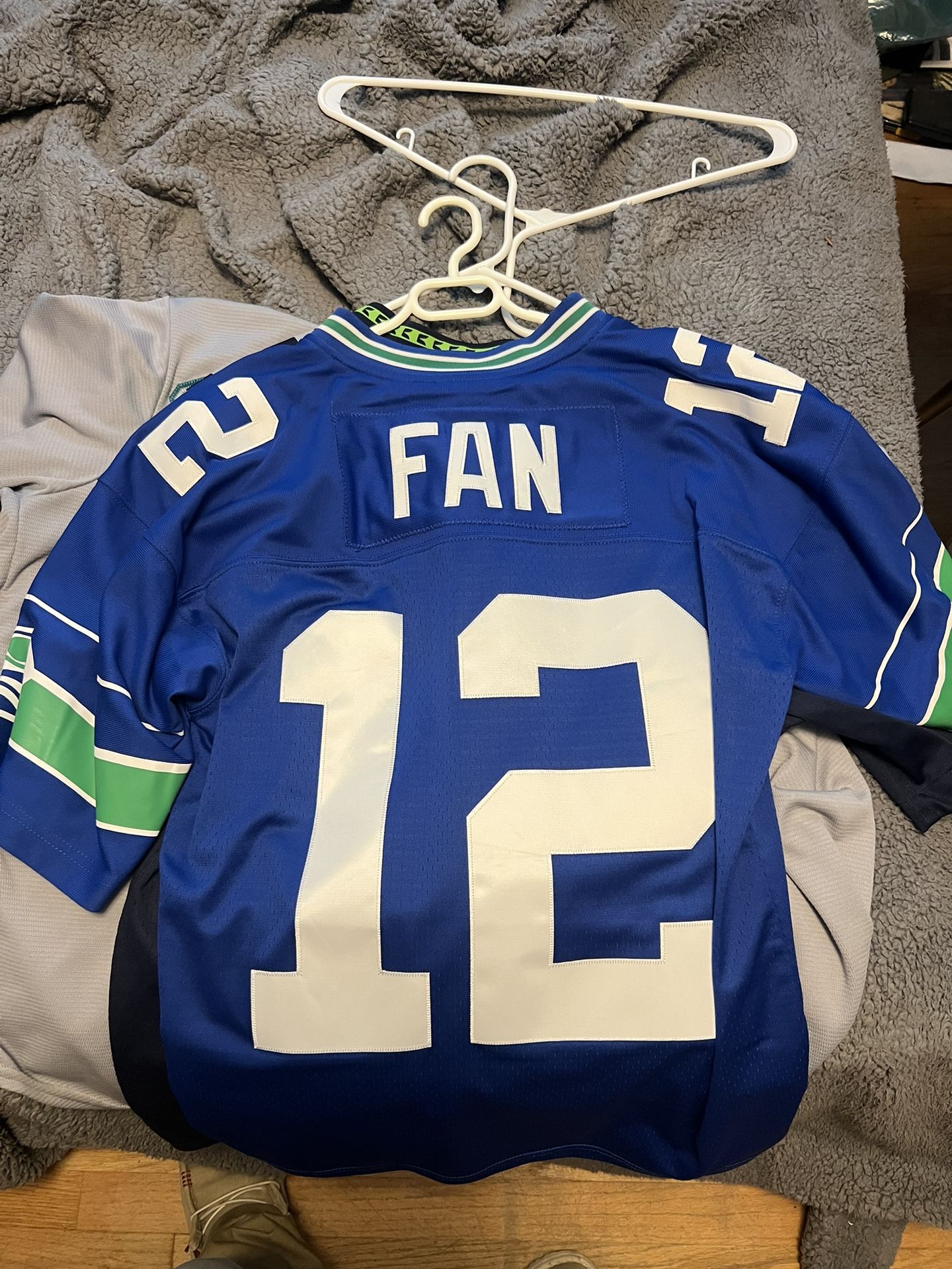Seahawks Jersey Fan 12 Size Medium