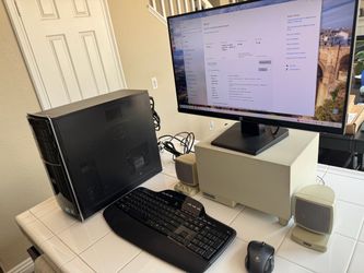 HP Desktop Monitor keyboard and speakers