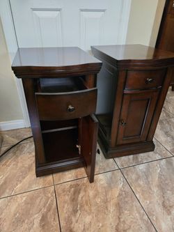 Night stands set or side tables set