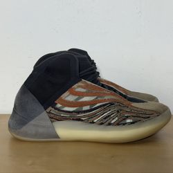 adidas Yeezy Quantum Flash Orange Sneakers GW5314 Men’s Size 11 Shoes