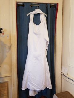 David's Bridal Size 10 Wedding Dress