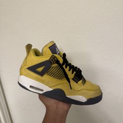 Jordan 4 Yellow Thunder 
