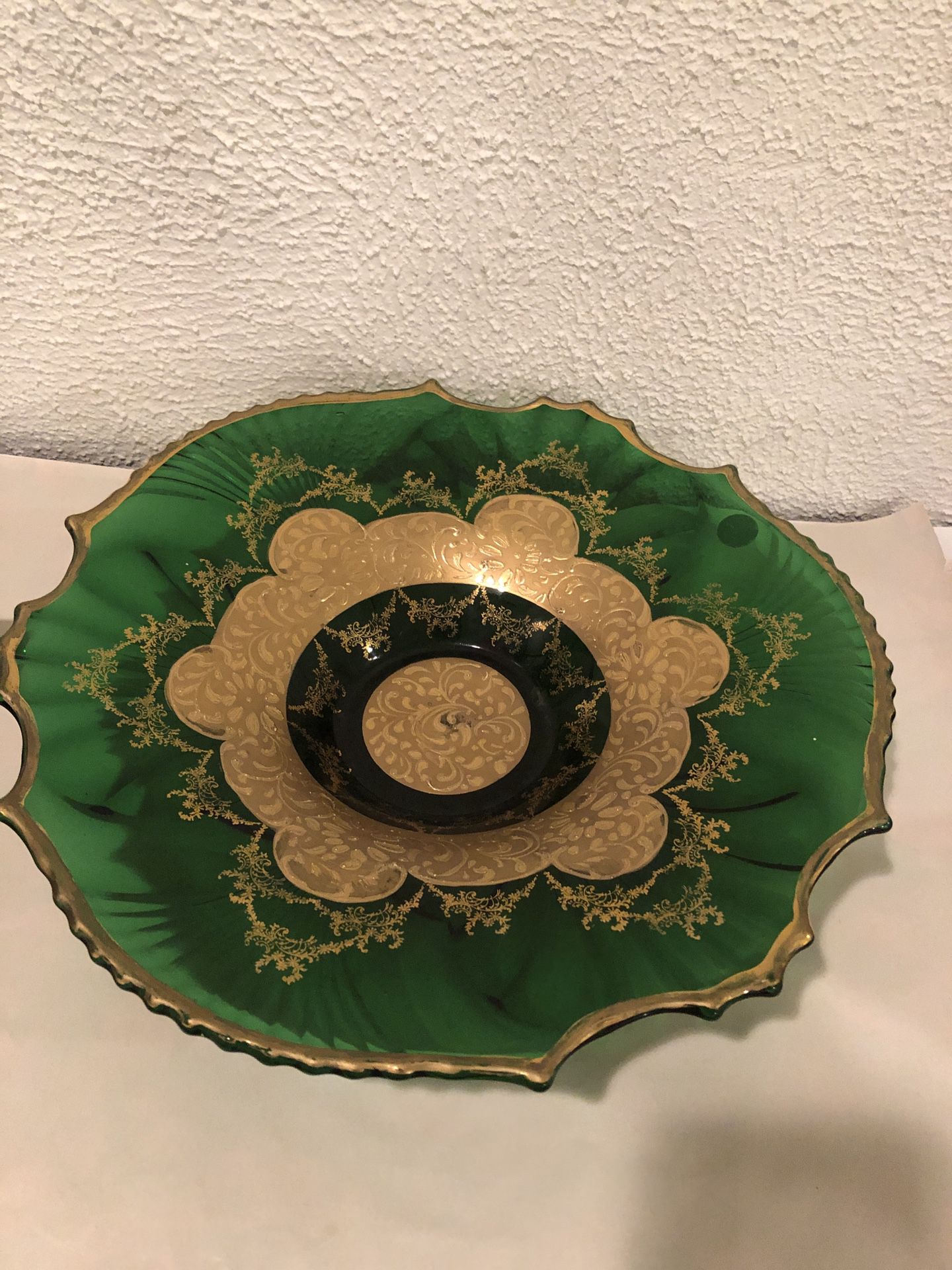 Beautiful Vintage Green Color  Footed Bowl With Gold Inlay  1