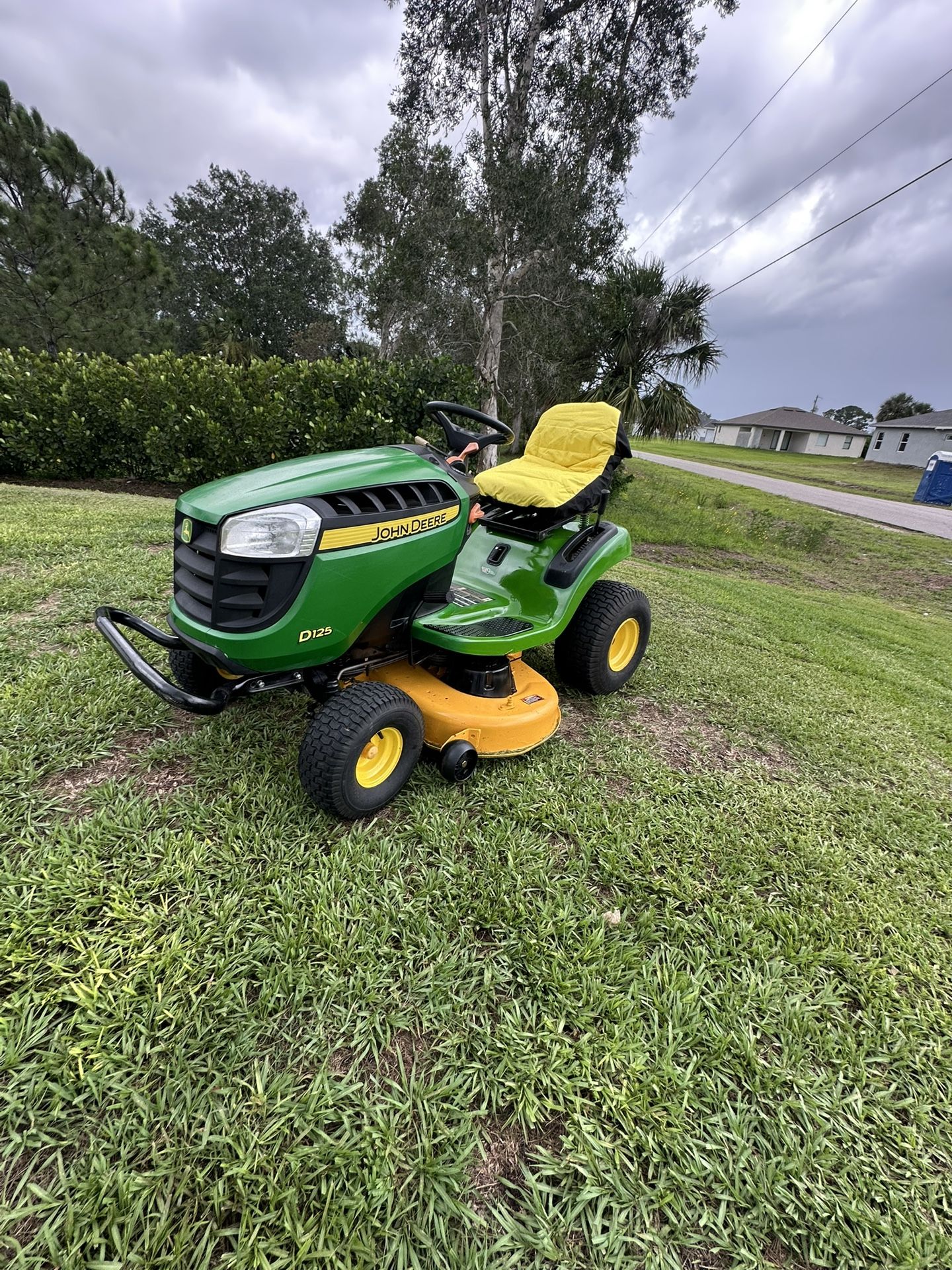 Tractor John Deere En Muy Buenas Condiciones Es De 42” Pulgadas Deck Tiene Un Motor De 20hp Delivery Disponible