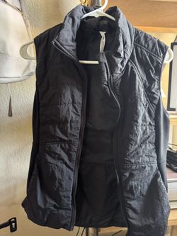 Lululemon Best, Black, Size 6