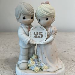 Precious Moments 25th Anniversary Figurine (Silver Celebration) – Excellent Condition