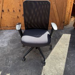 Highmark office rolling chair