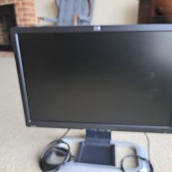 HP L2045w 20" Widescreen LCD Monitor 